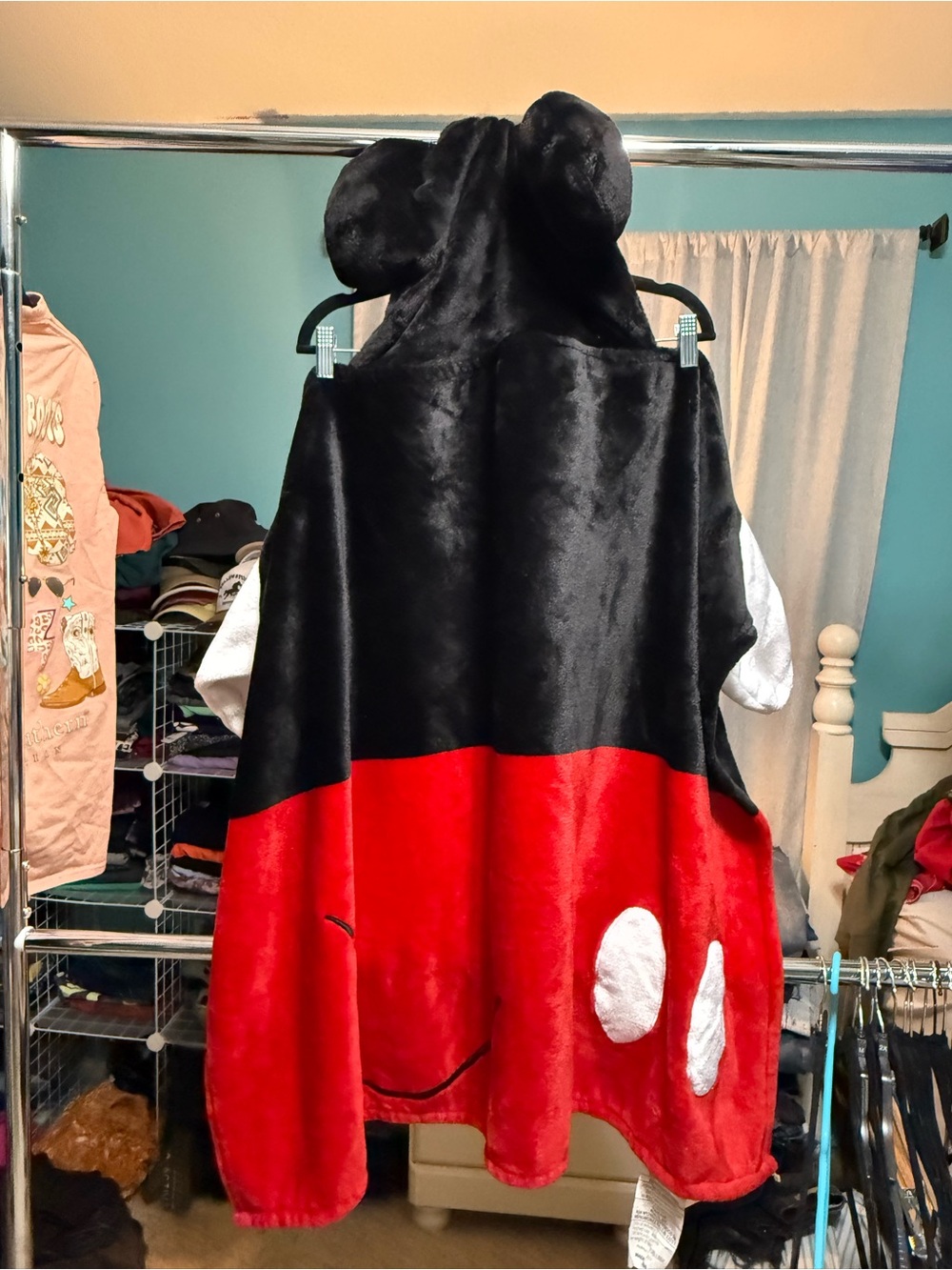Disney The Big One Mickey Mouse Hooded Wearable Throw Blanket 40x32 NWOT
